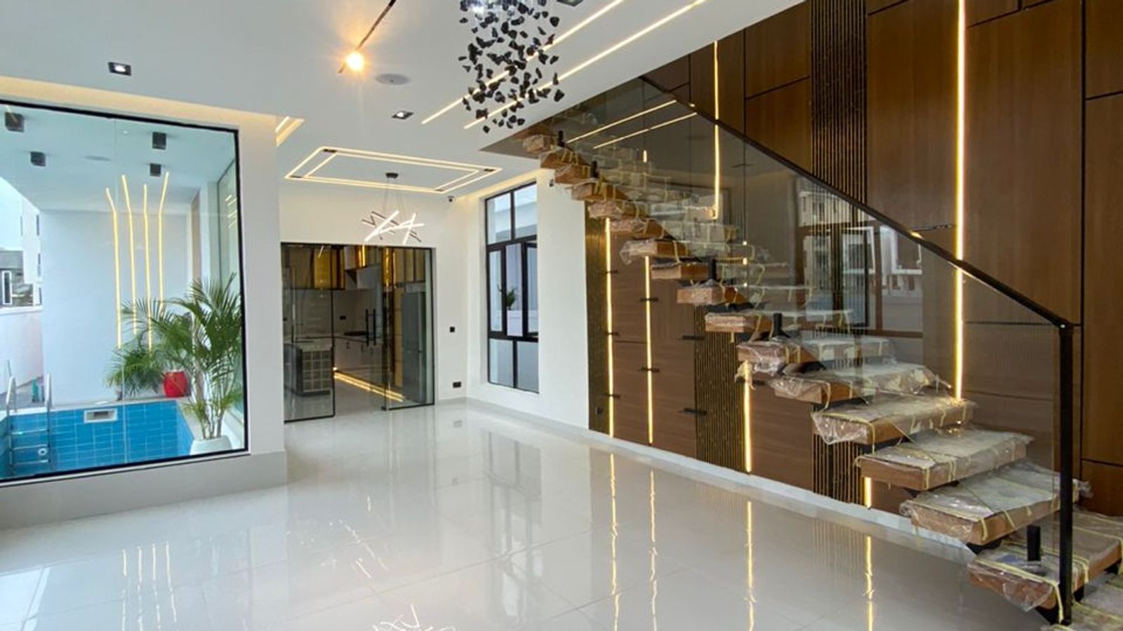 5 Bedroom Fully Detached Duplex