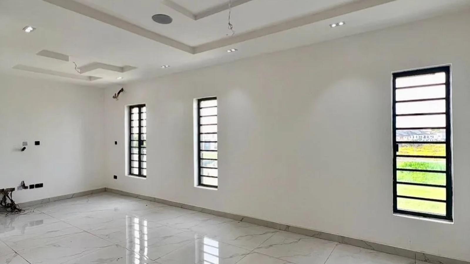 5 Bedroom Fully Detached Duplex