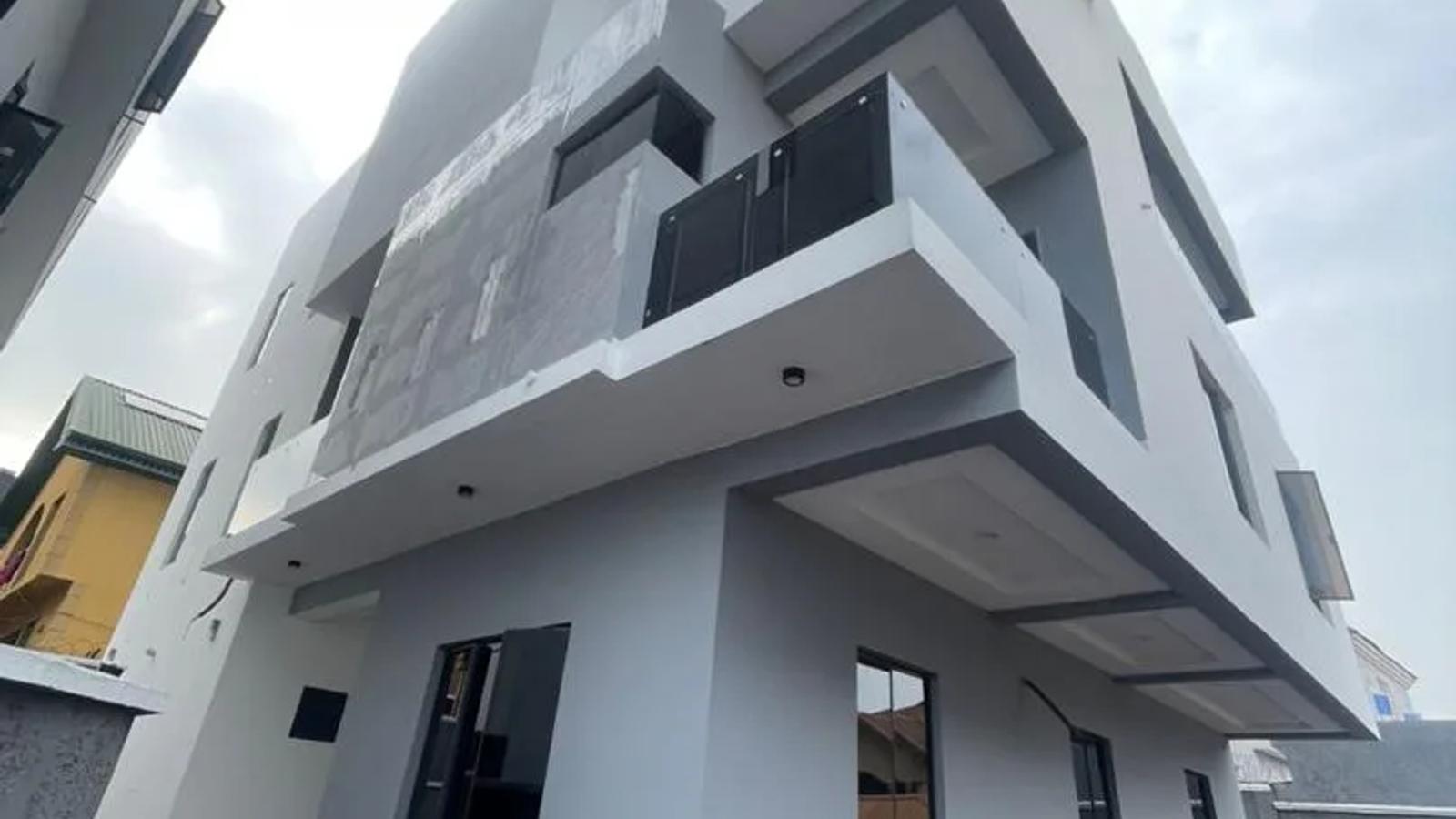 5 Bedroom Fully Detached Duplex