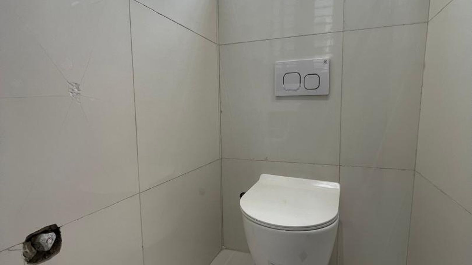5 Bedroom Fully Detached Duplex