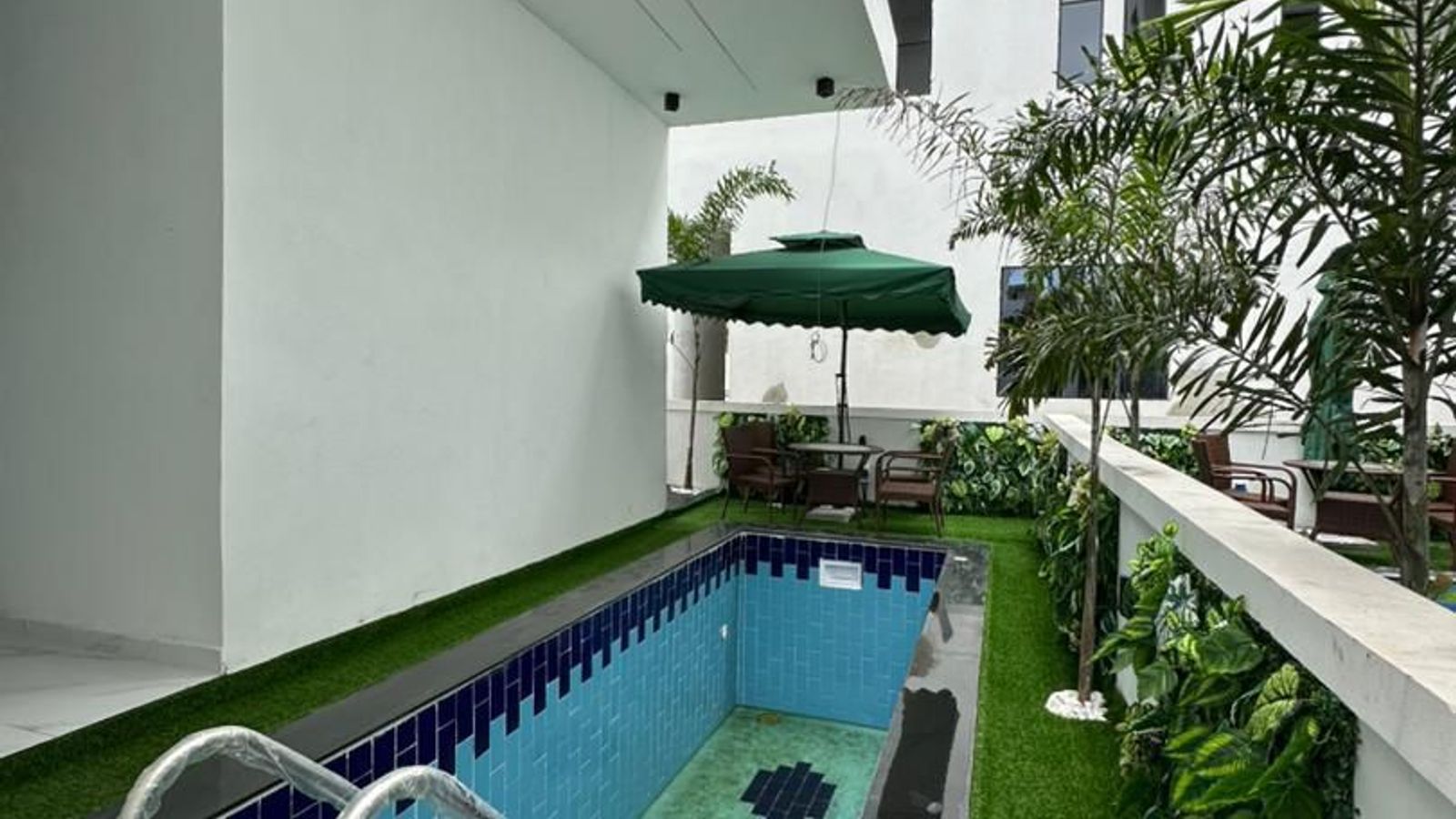 5 Bedroom Fully Detached Duplex