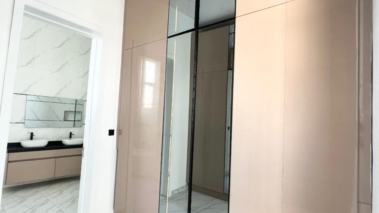 5 Bedroom Fully Detached Duplex