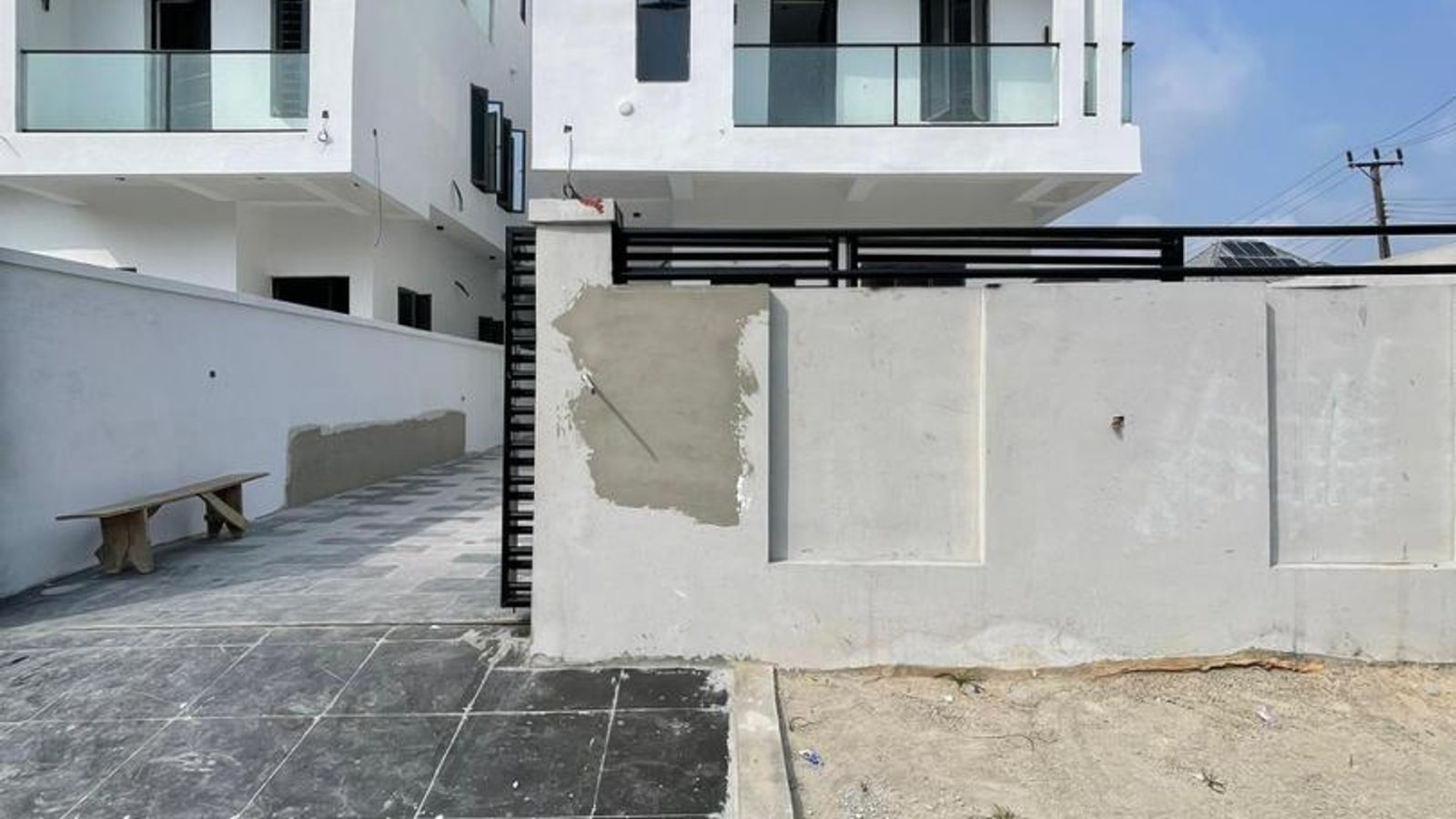 5 Bedroom Fully Detached Duplex