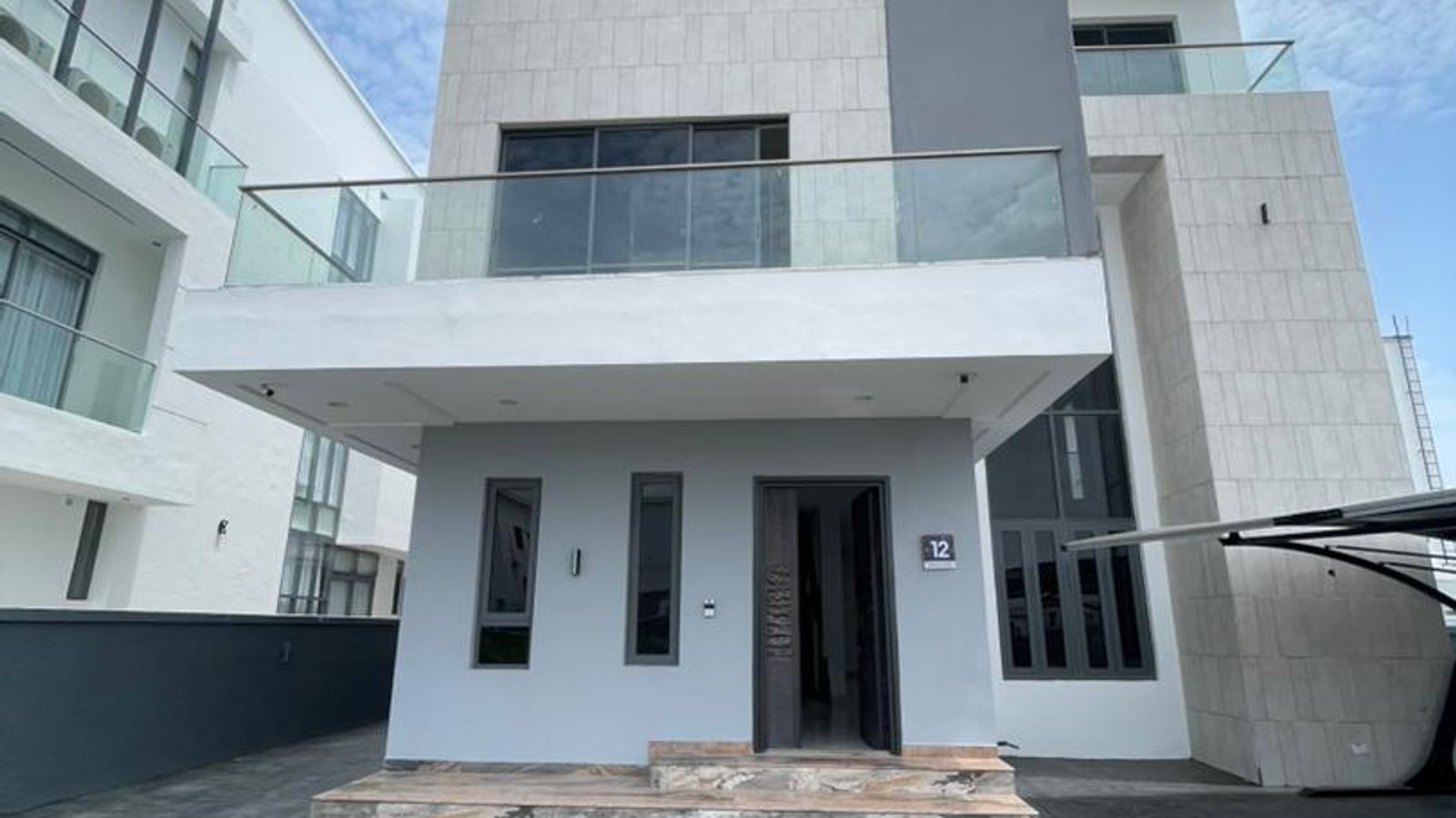 5 Bedroom Fully Detached Duplex