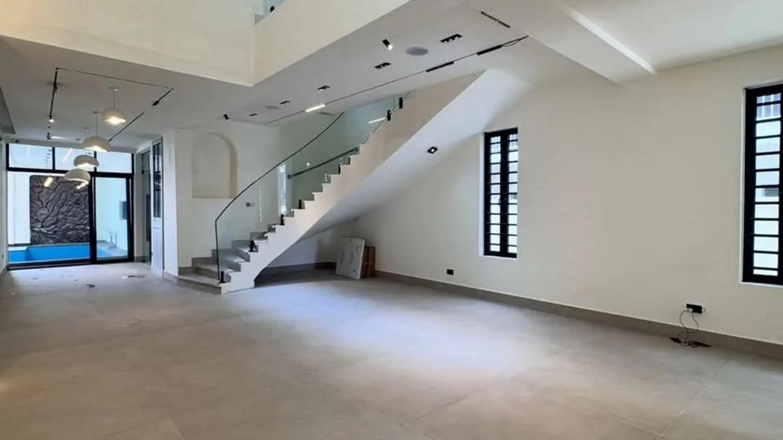 5 Bedroom Fully Detached Duplex