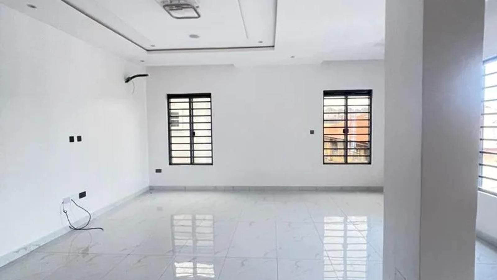 5 Bedroom Fully Detached Duplex