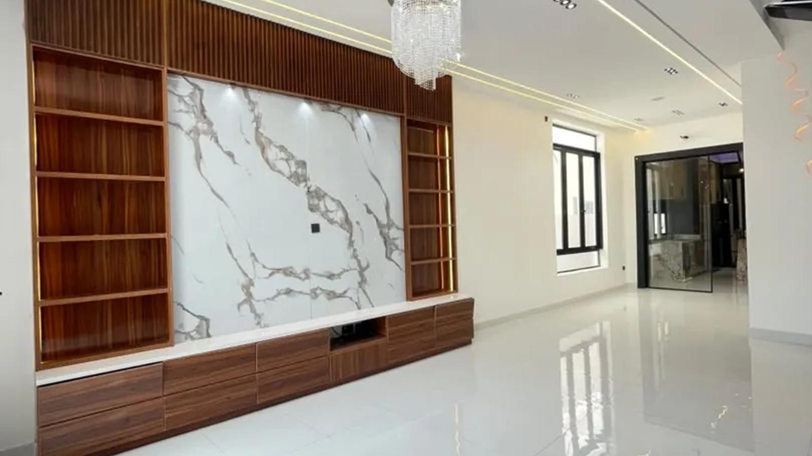 4 BEDROOM FULLY DETACHED DUPLEX WITH BQ