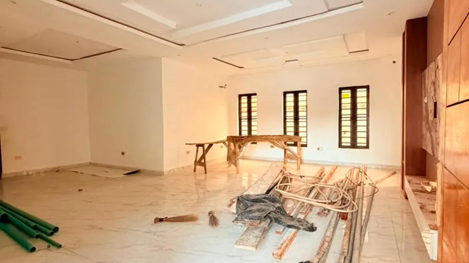 5 Bedroom Fully Detached Duplex