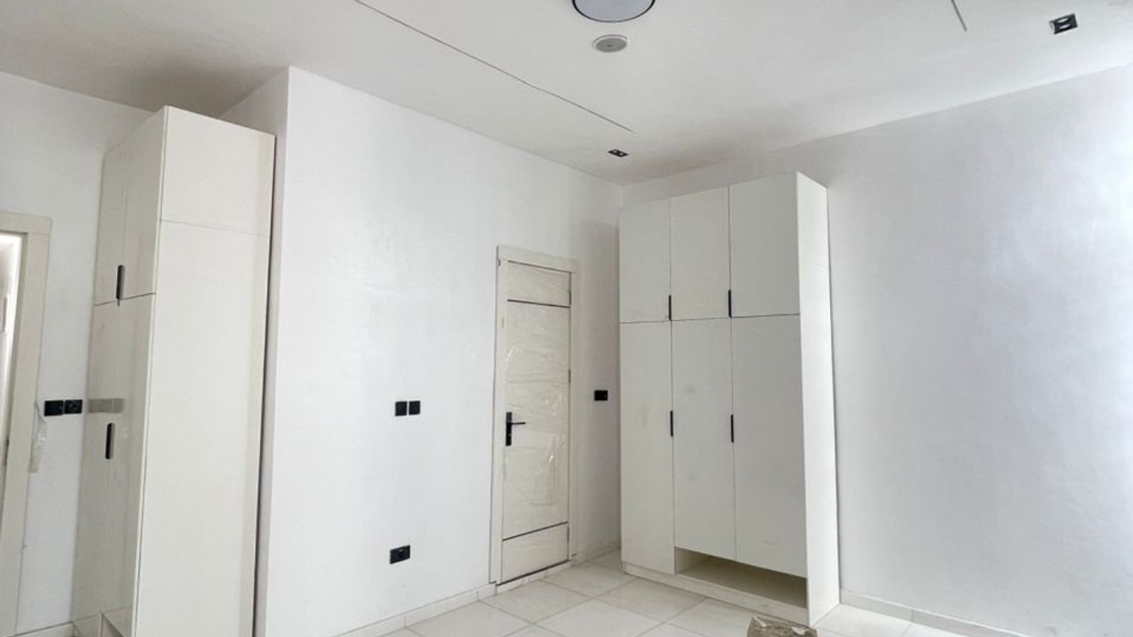 5 Bedroom Fully Detached Duplex