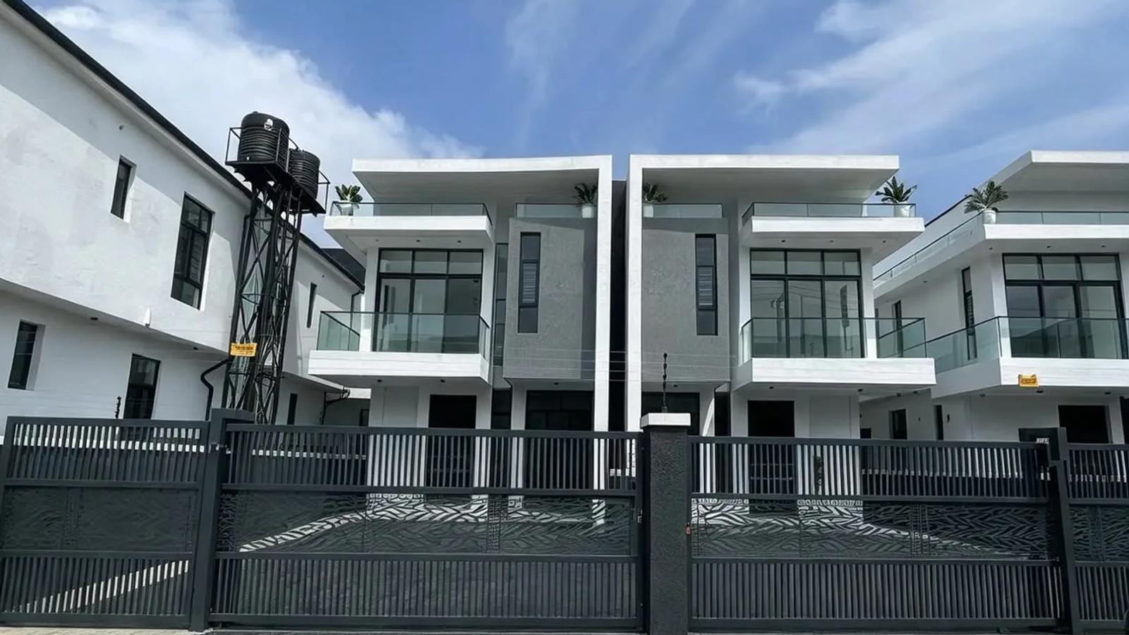 4 BEDROOM SEMI-DETACHED DUPLEX WITH BQ