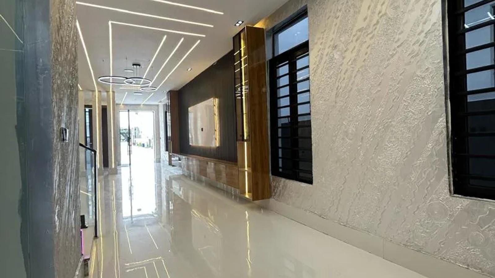 5 Bedroom Fully Detached Duplex