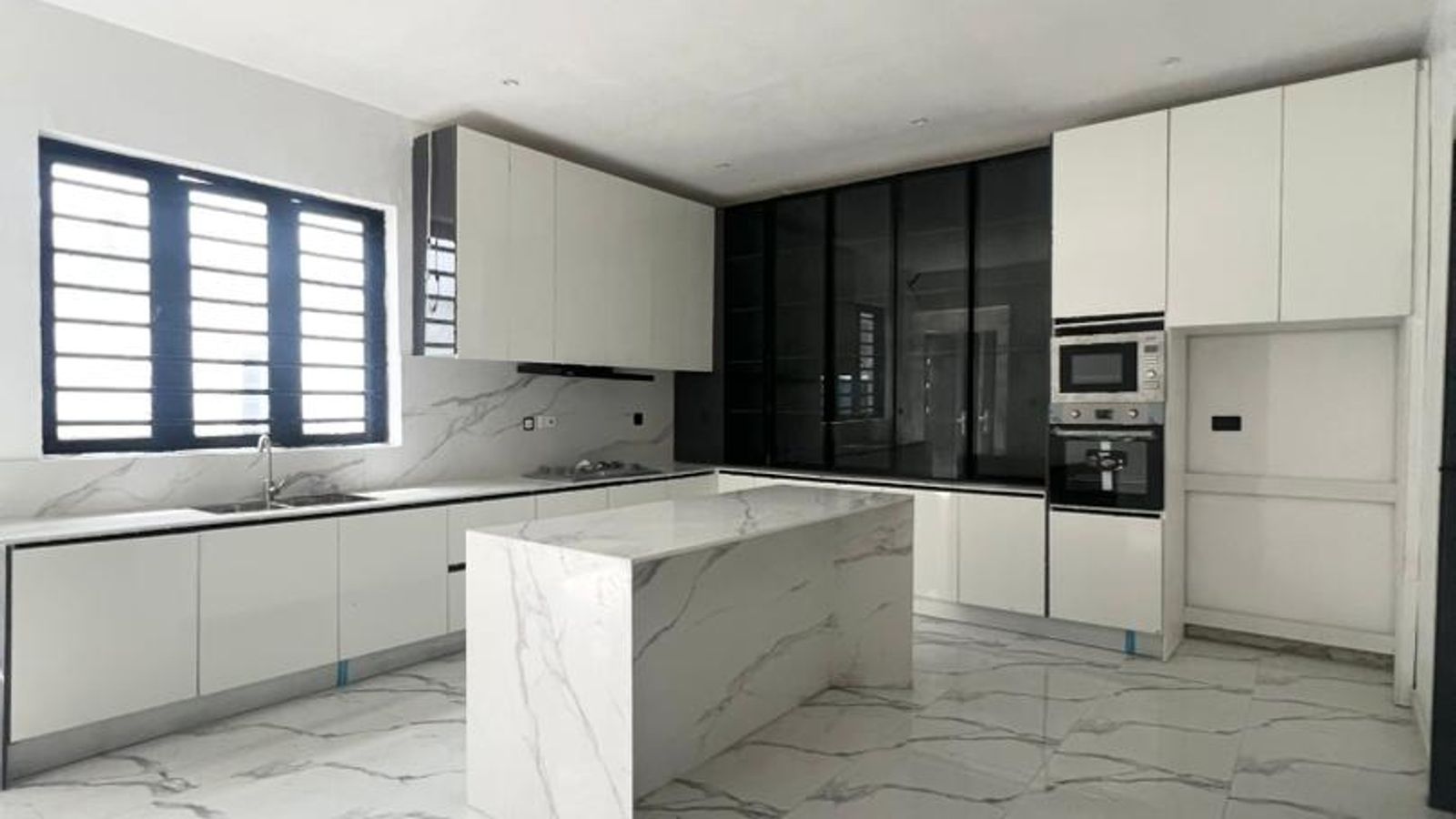 5 Bedroom Semi Detached Duplex
