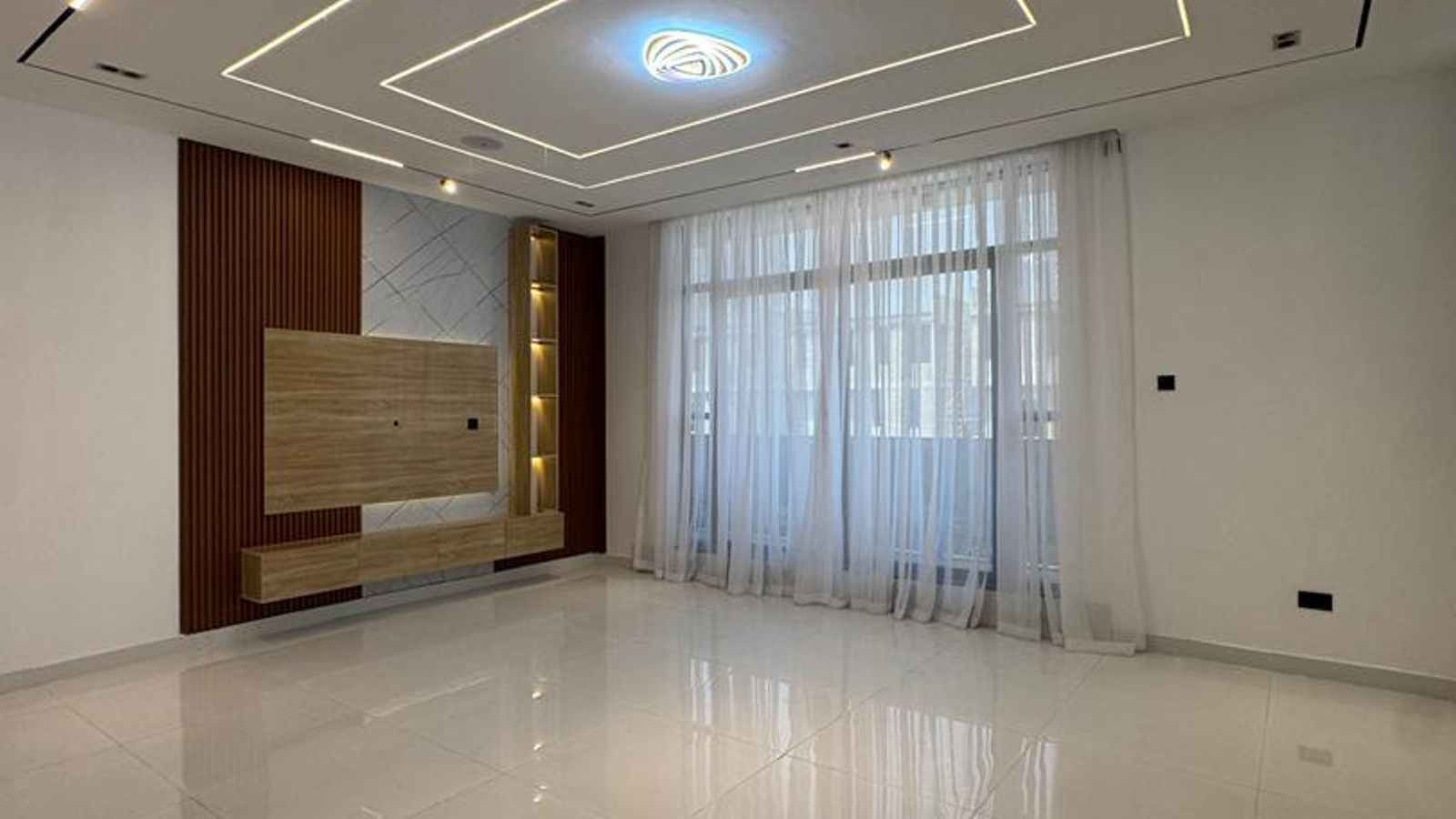 5 Bedroom