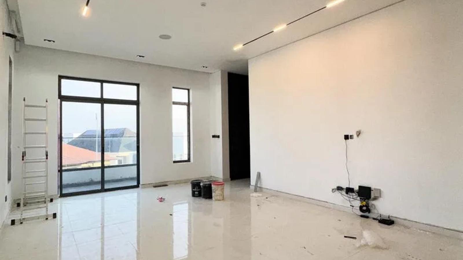 5 Bedroom Fully Detached Duplex