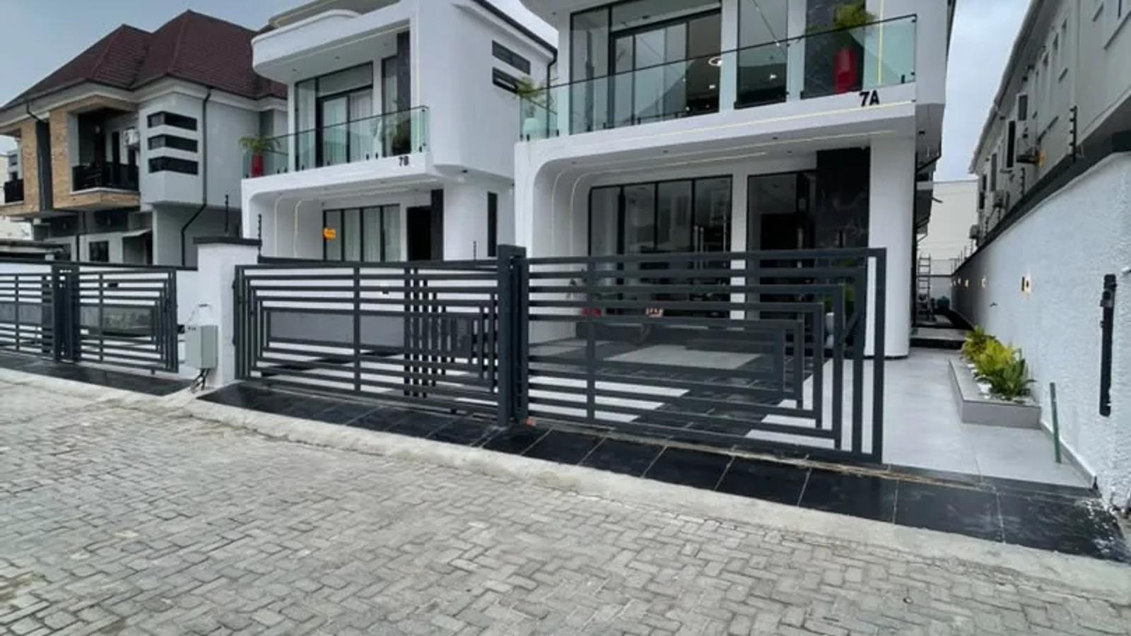5 Bedroom Fully Detached Duplex