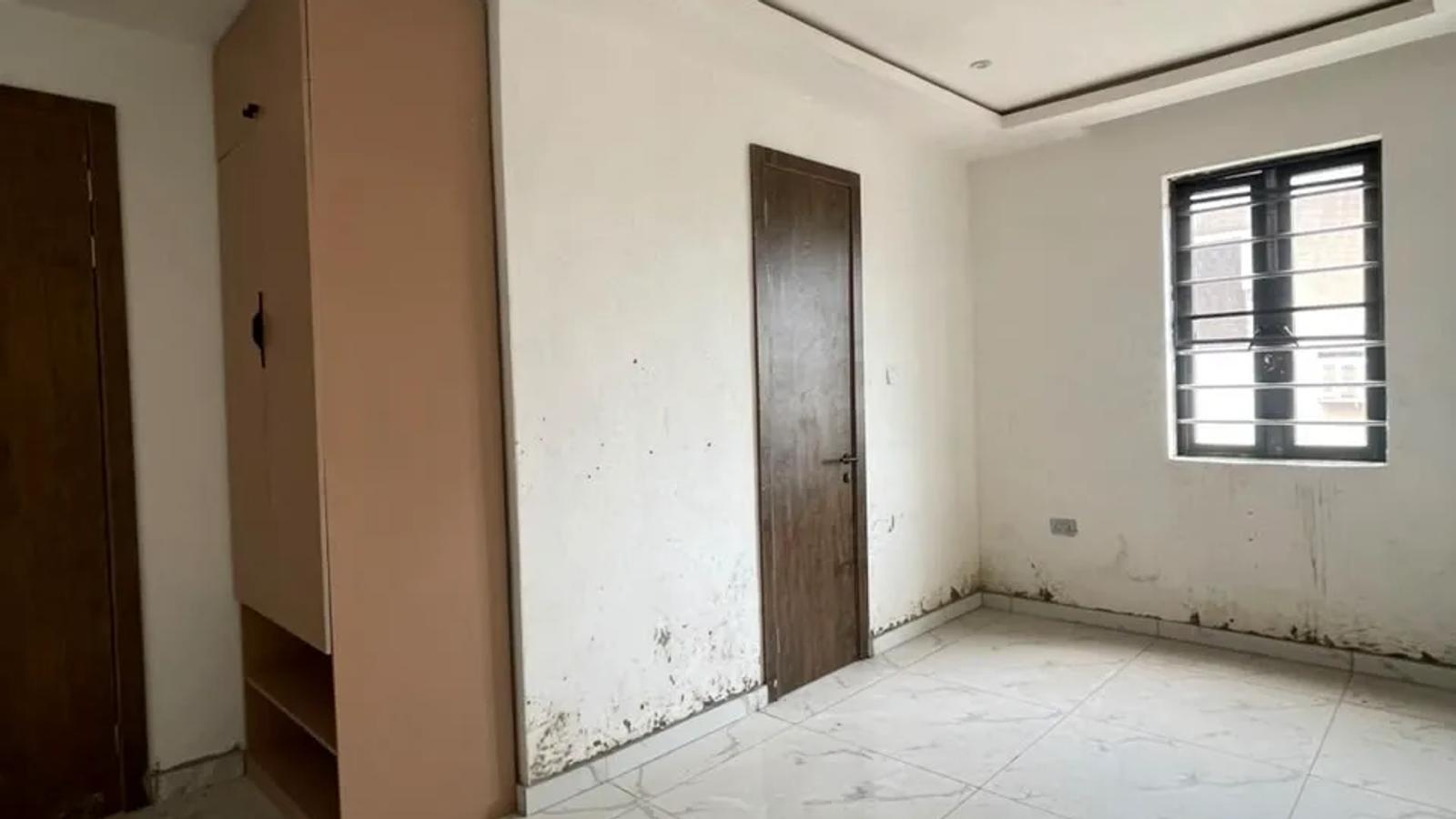 4 BEDROOM TERRACE WITH BQ