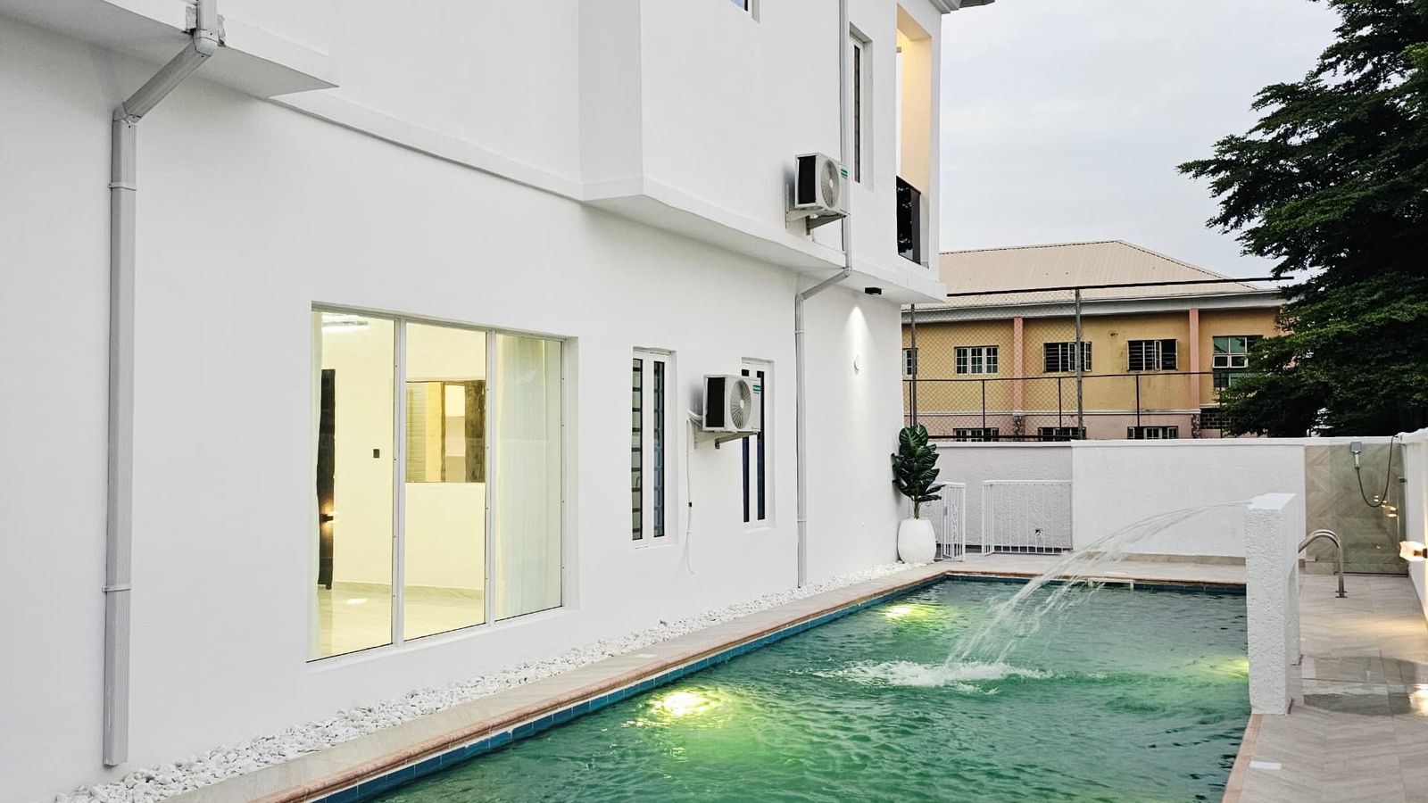 5 Bedroom Fully Detached Duplex