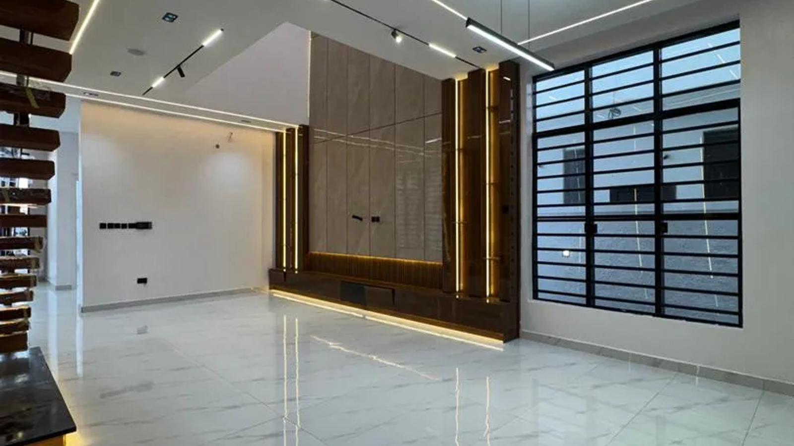 5 Bedroom Fully Detached Duplex