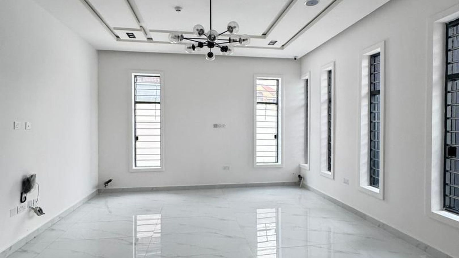 5 Bedroom Fully Detached Duplex