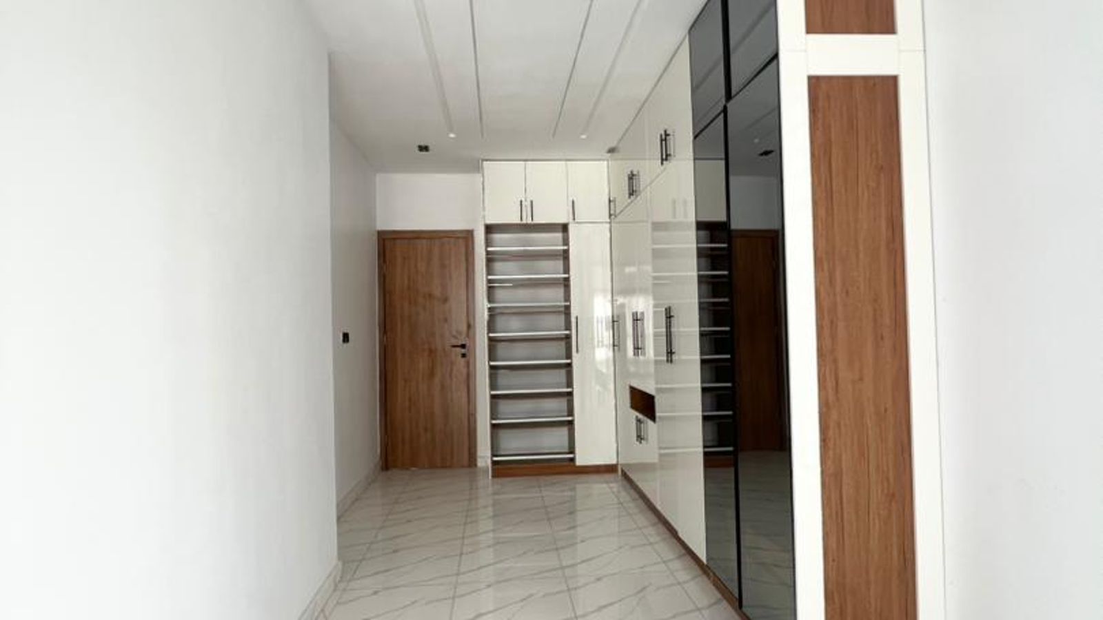 5 Bedroom Fully Detached Duplex