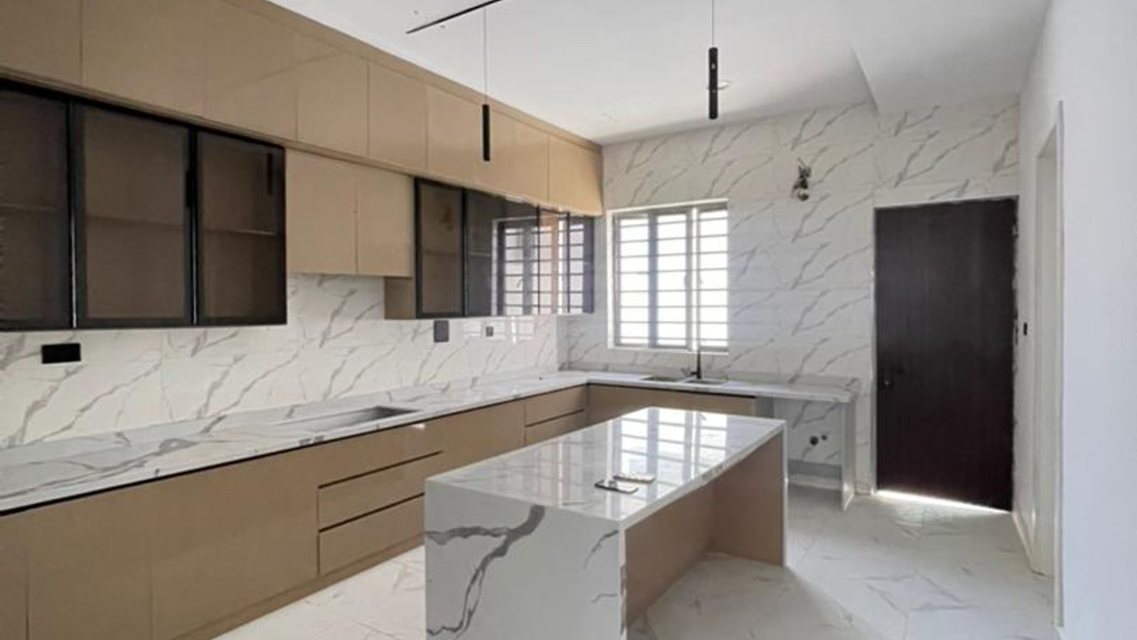 5 Bedroom Fully Detached Duplex