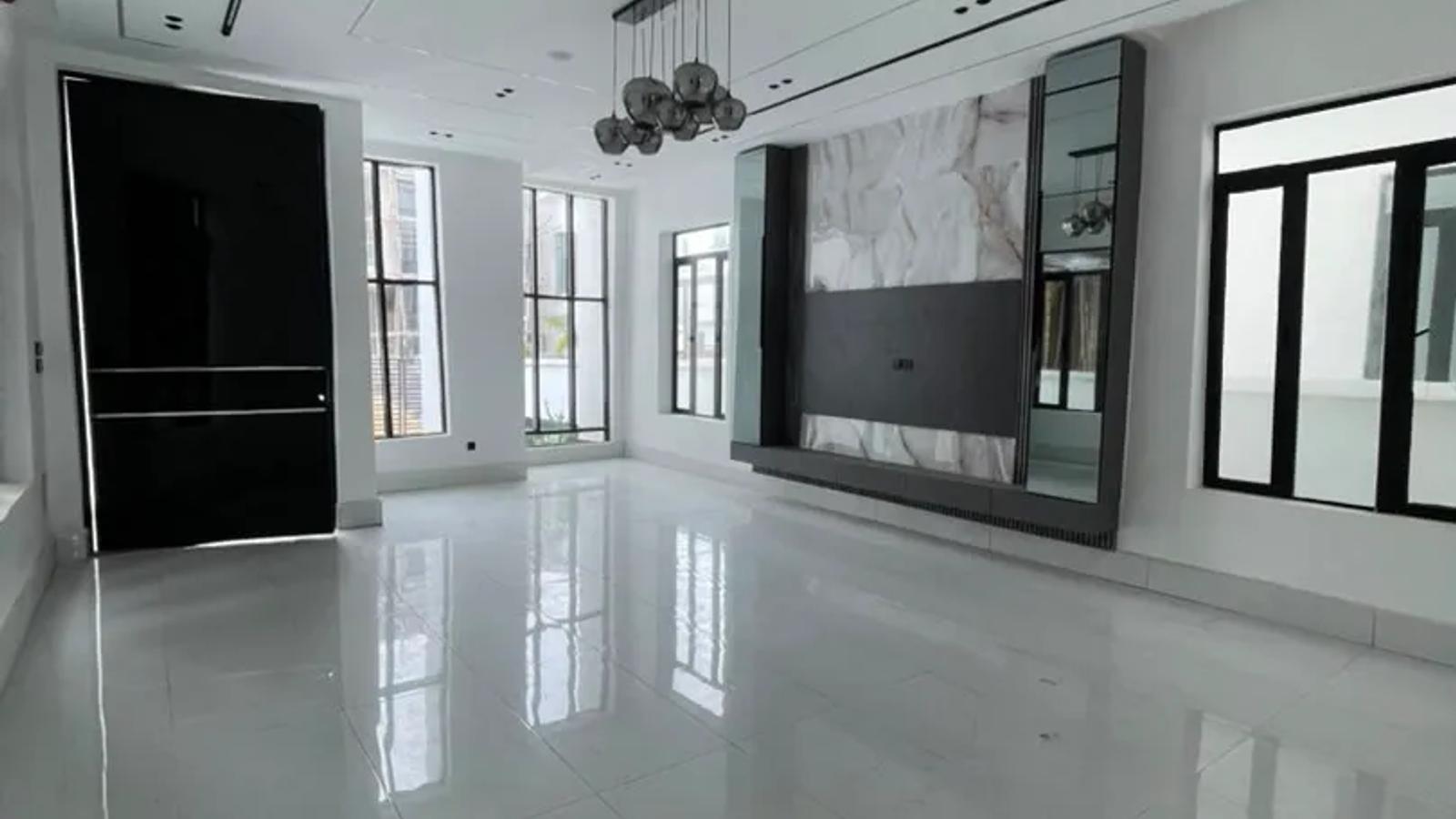 5 Bedroom Fully Detached Duplex