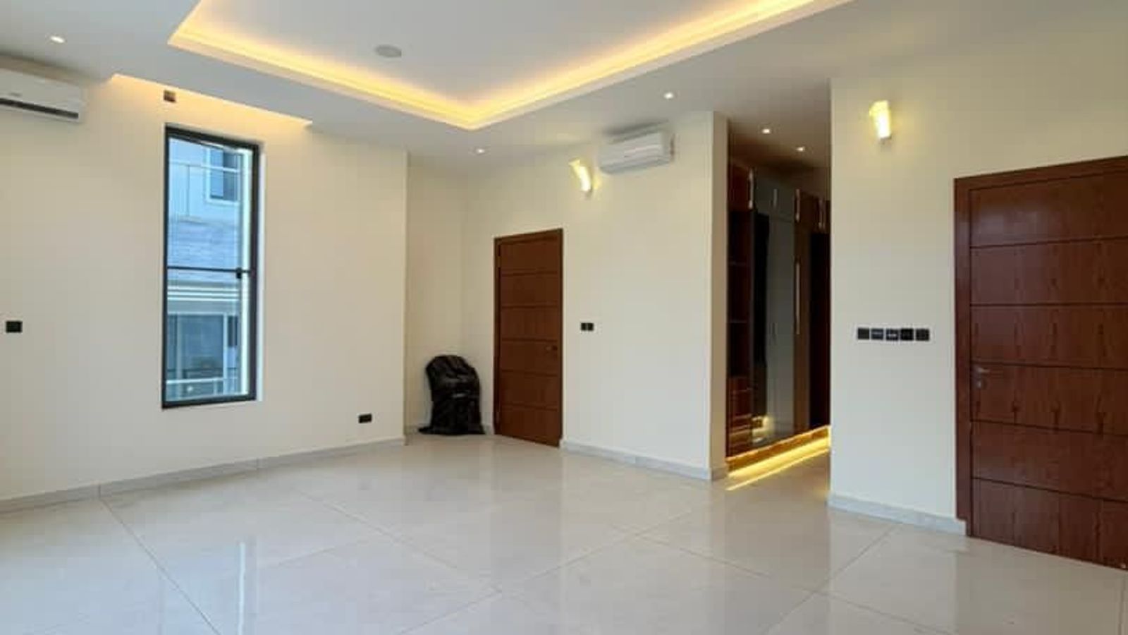 5 Bedroom Fully Detached Duplex