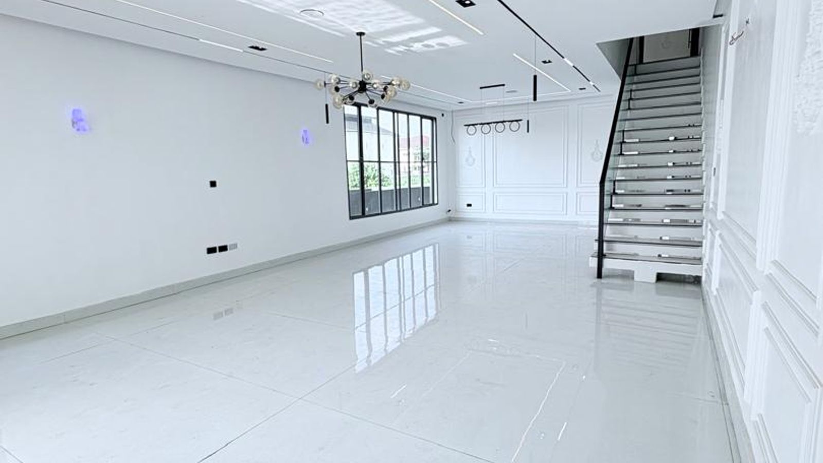 5 Bedroom Fully Detached Duplex