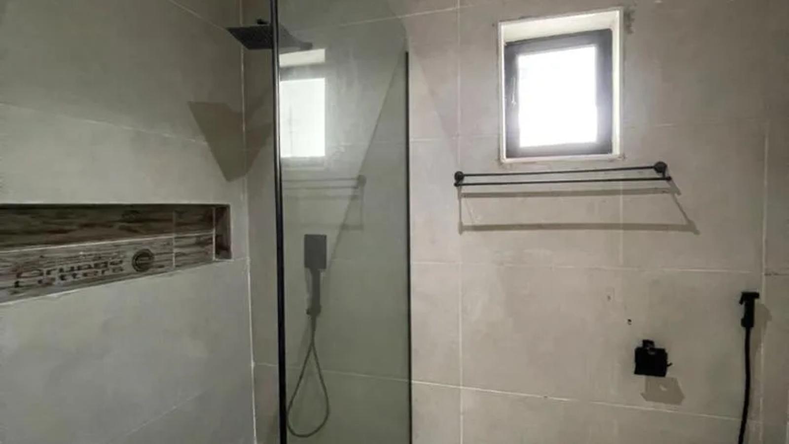 7 Bedroom Fully Detached Duplex