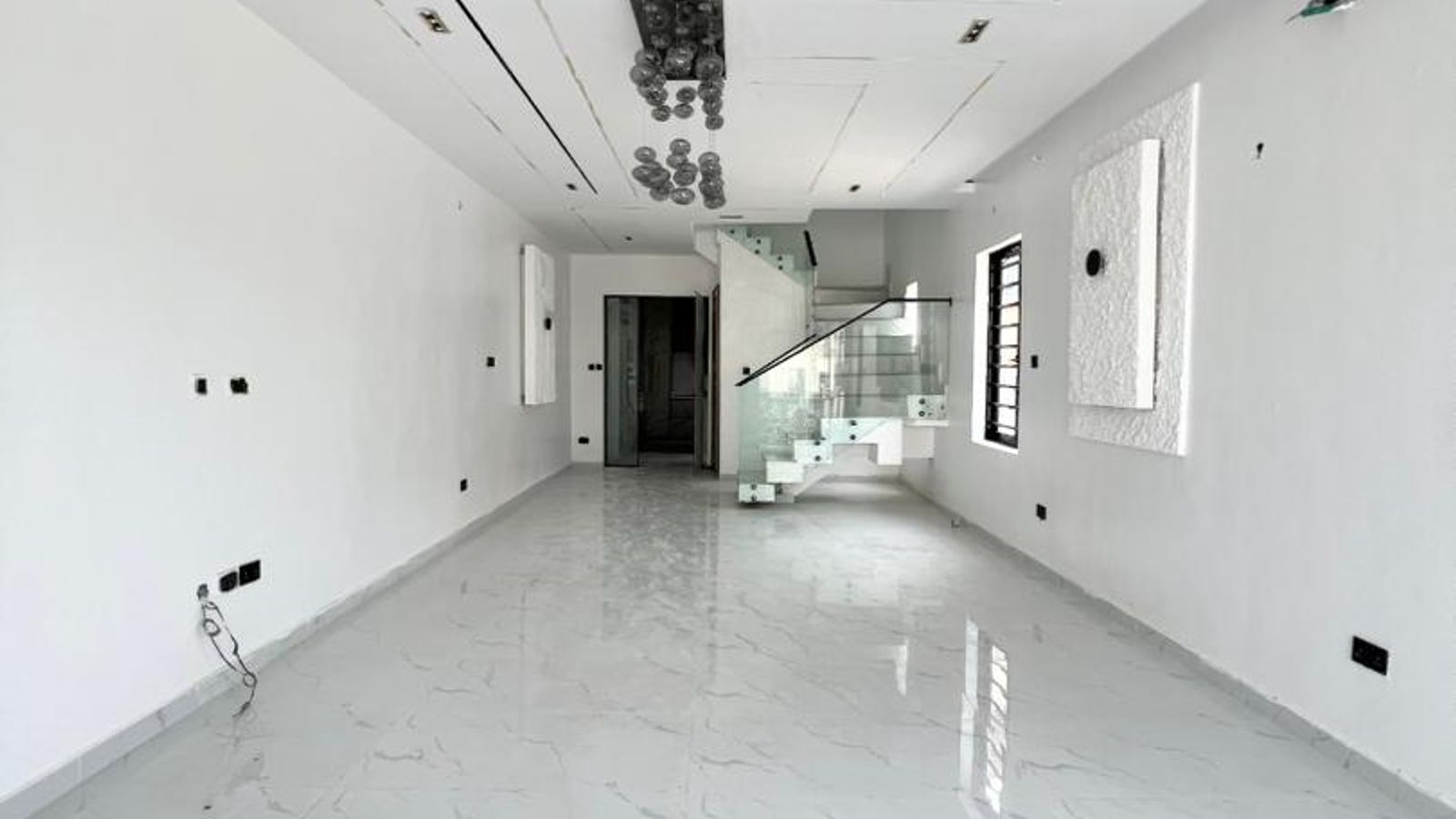 5 Bedroom Semi Detached Duplex