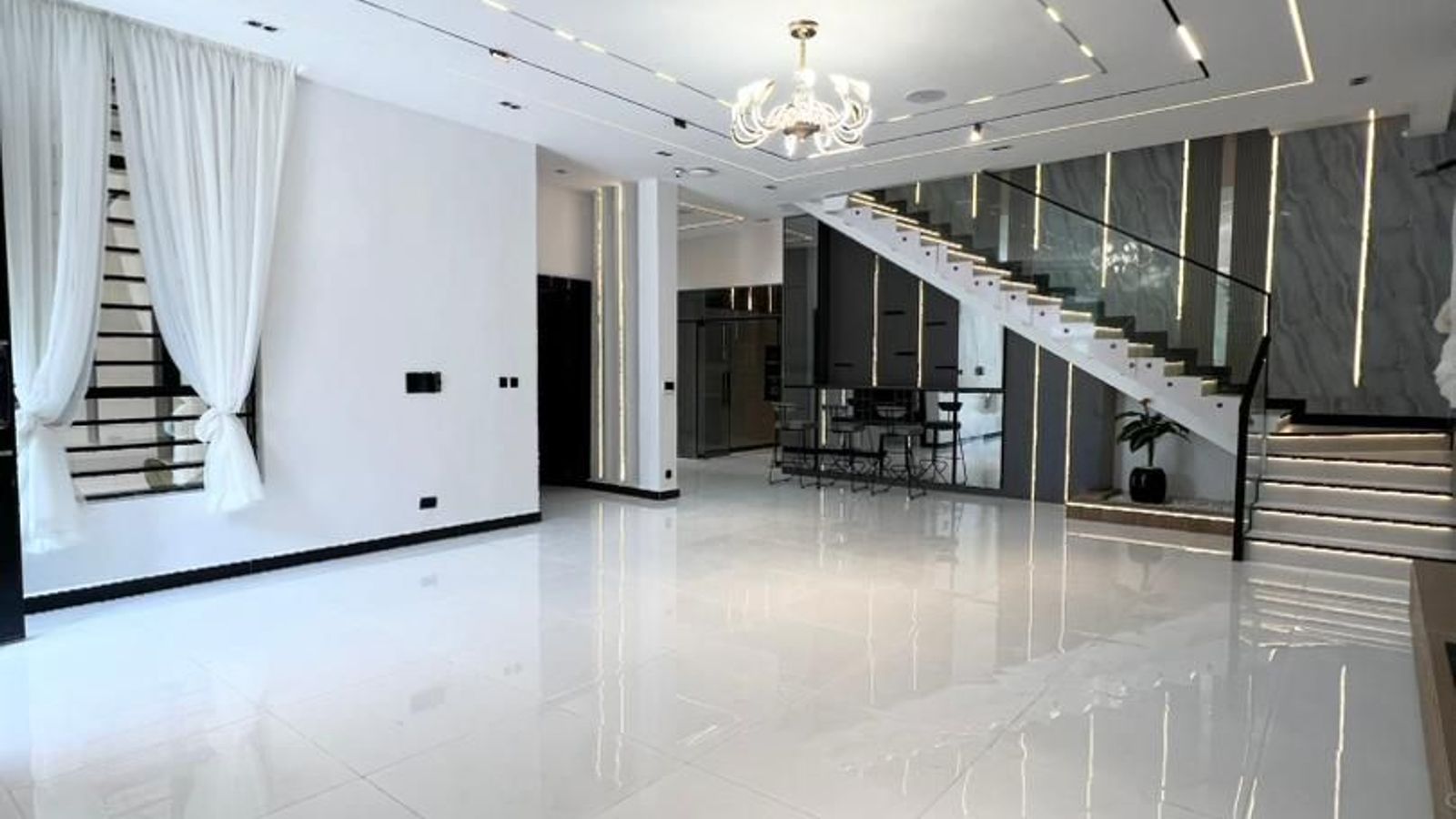 5 Bedroom Duplex