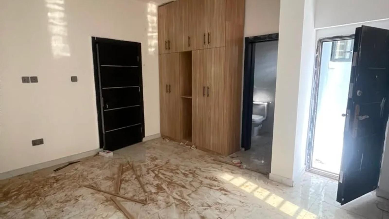 4 Bedroom Semi-Detached Duplex