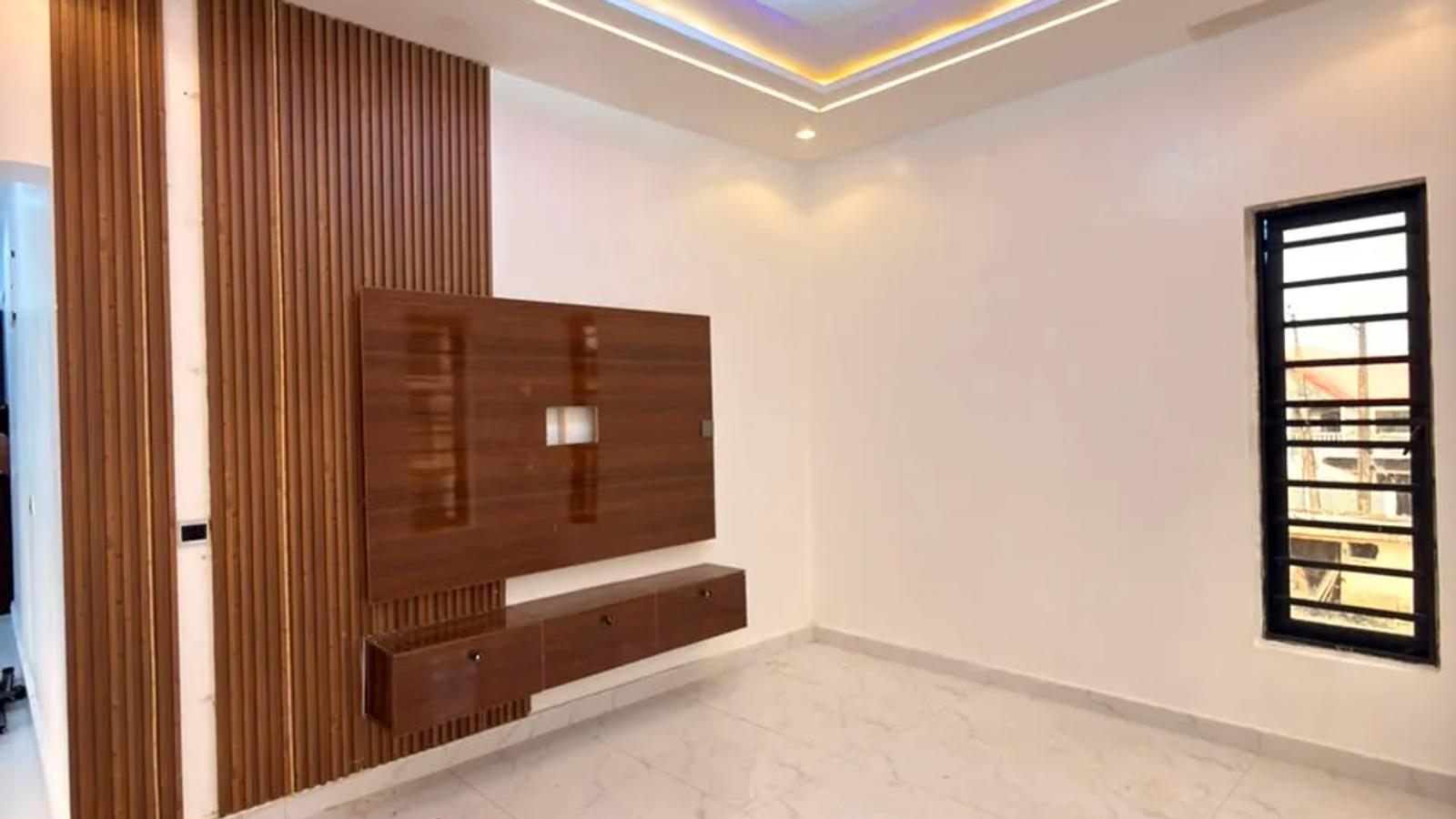 5 Bedroom Fully Detached Duplex