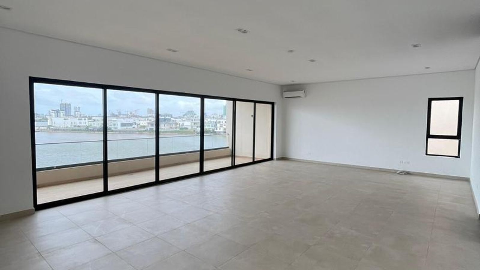5 Bedroom Fully Detached