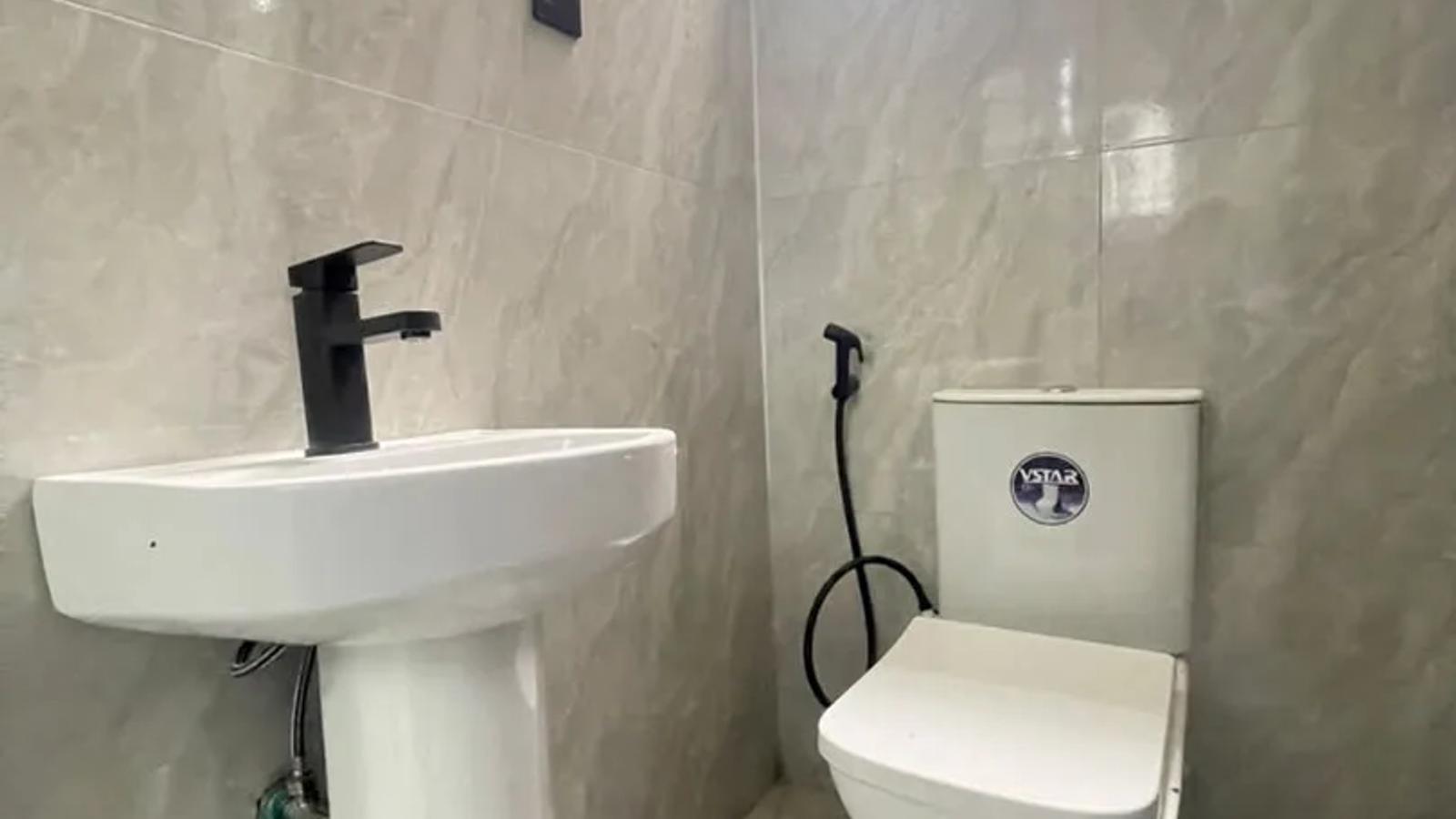 5 Bedroom Fully Detached Duplex