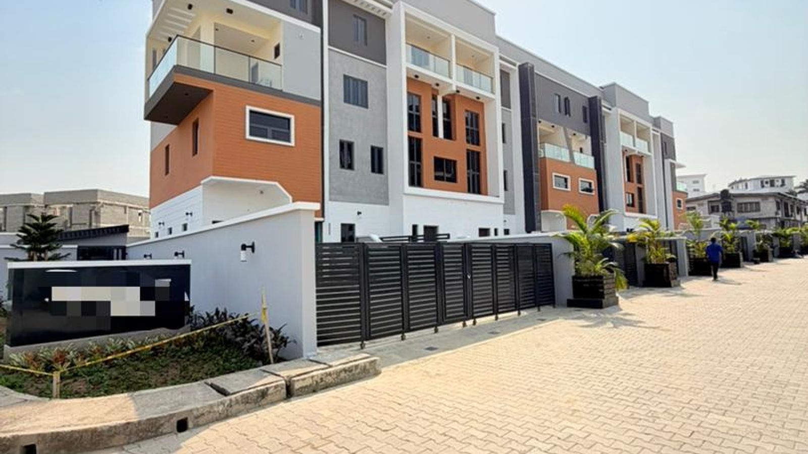 4 Bedroom Maisonette