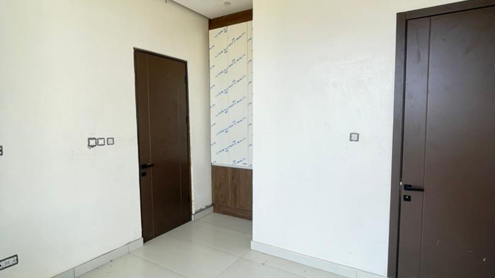 5 Bedroom Fully Detached duplex
