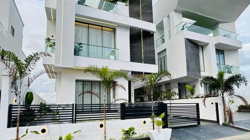 5 Bedroom Fully Detached Duplex