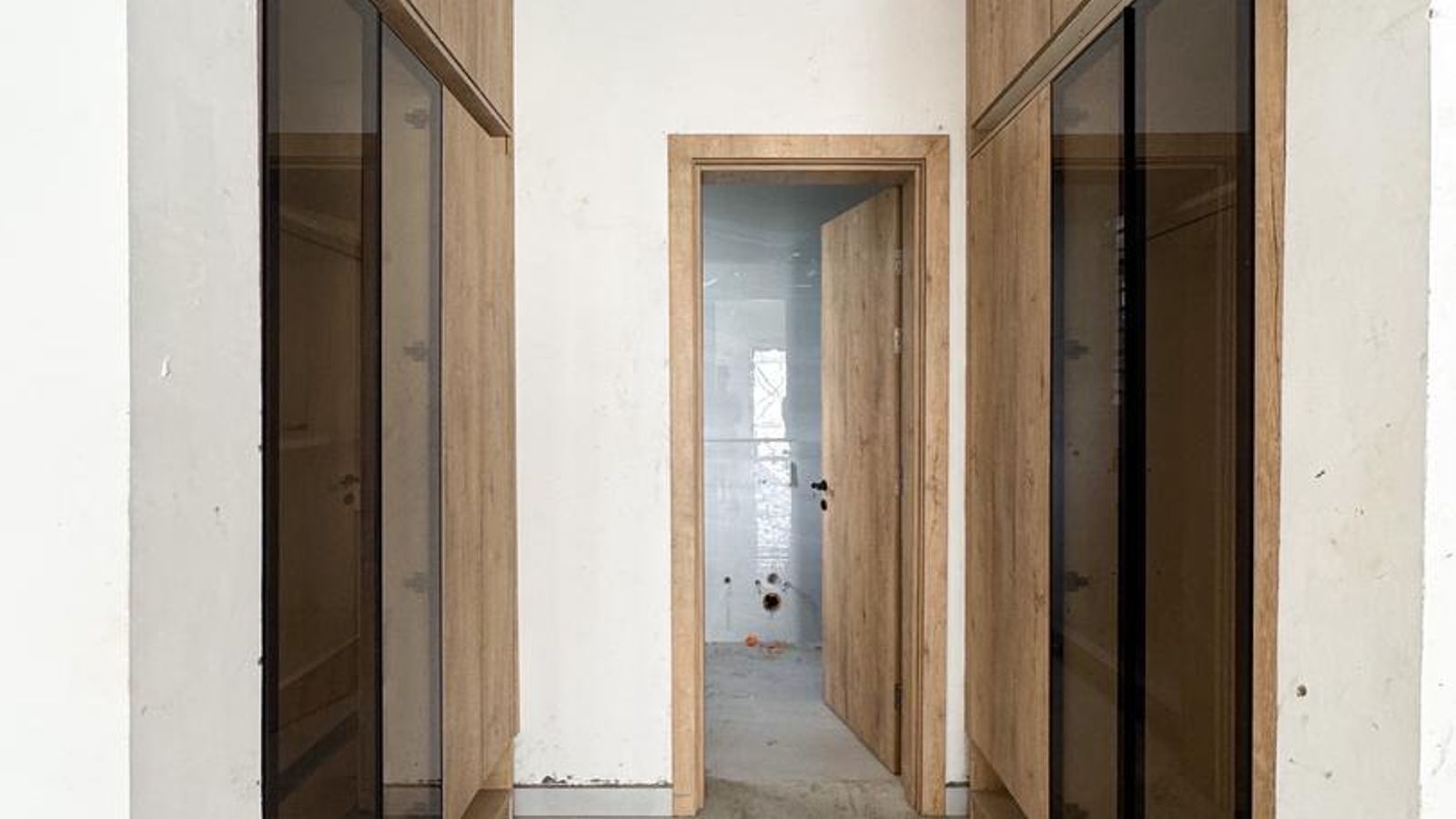 6 Bedroom Fully Detached Duplex