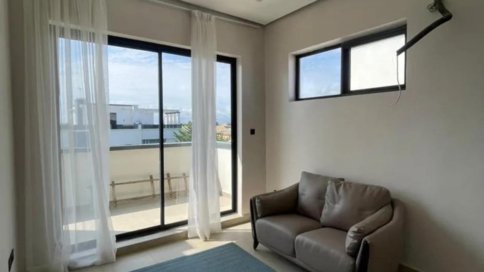 5 Bedroom Fully Detached Duplex