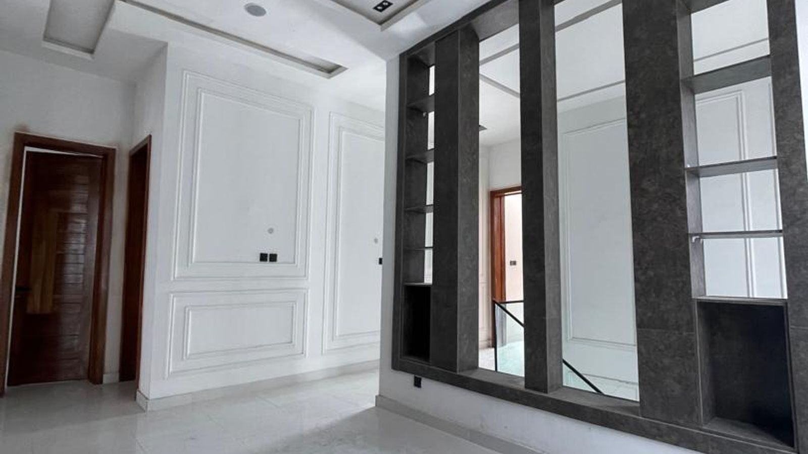 6 Bedroom Fully Detached Duplex