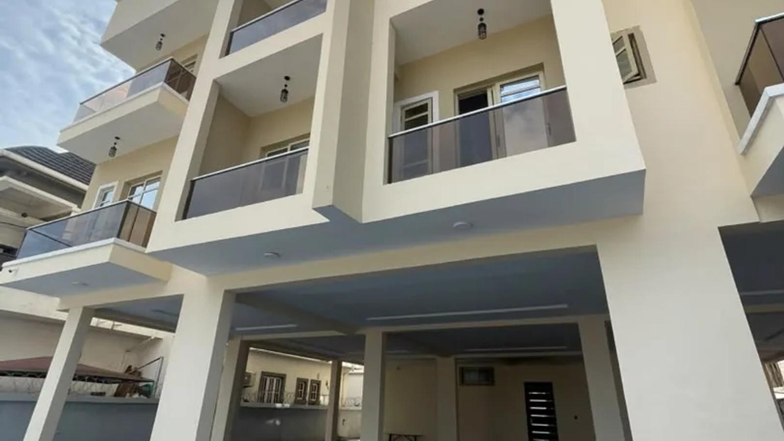 2 BEDROOM APARTMENT