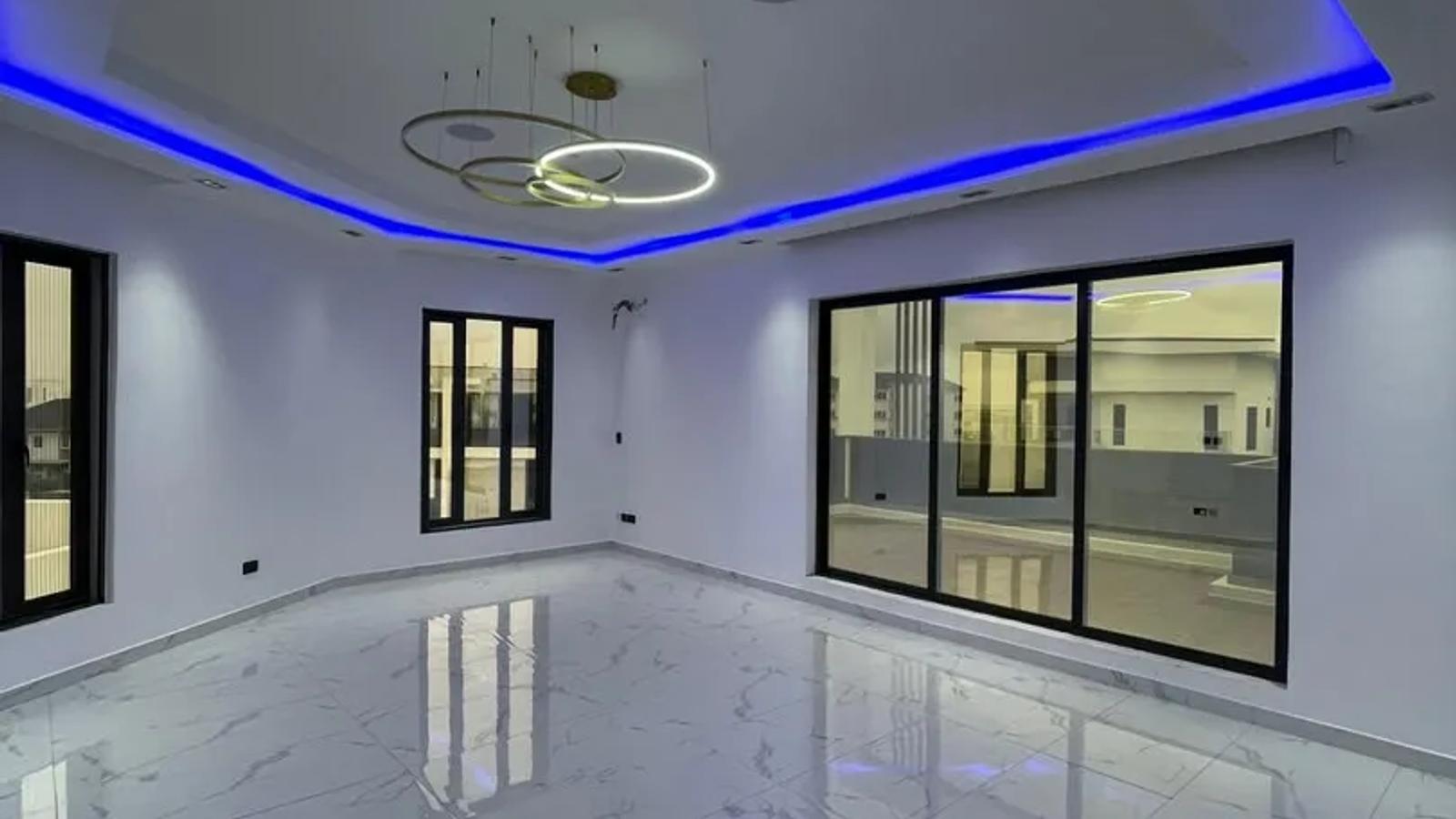 7 Bedroom Fully Detached Duplex
