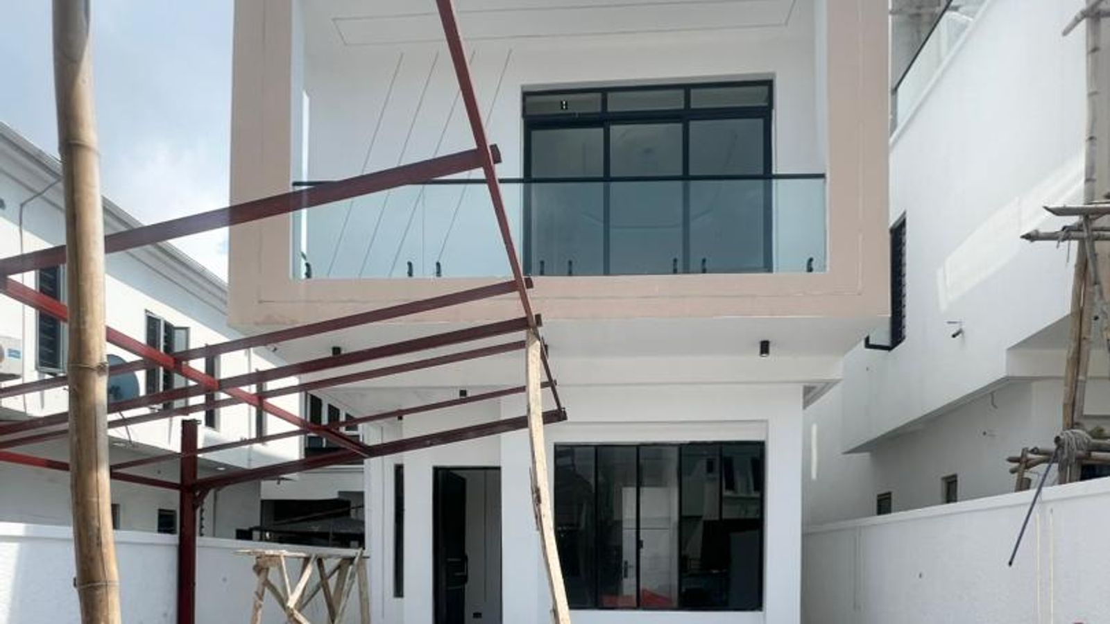 5 Bedroom Fully Detached Duplex