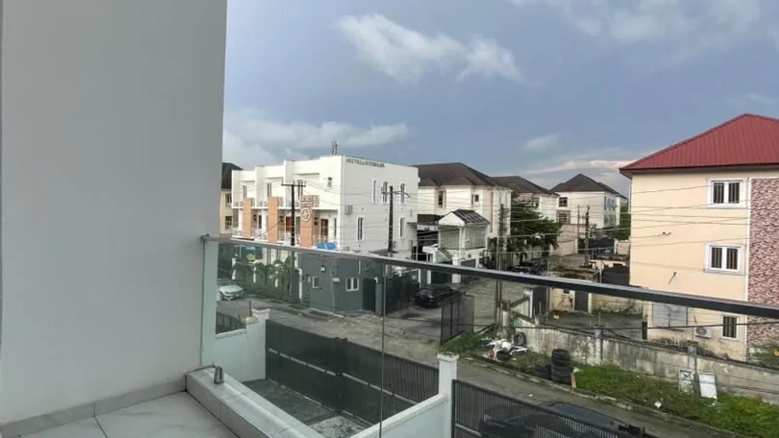 5 Bedroom Fully Detached Duplex