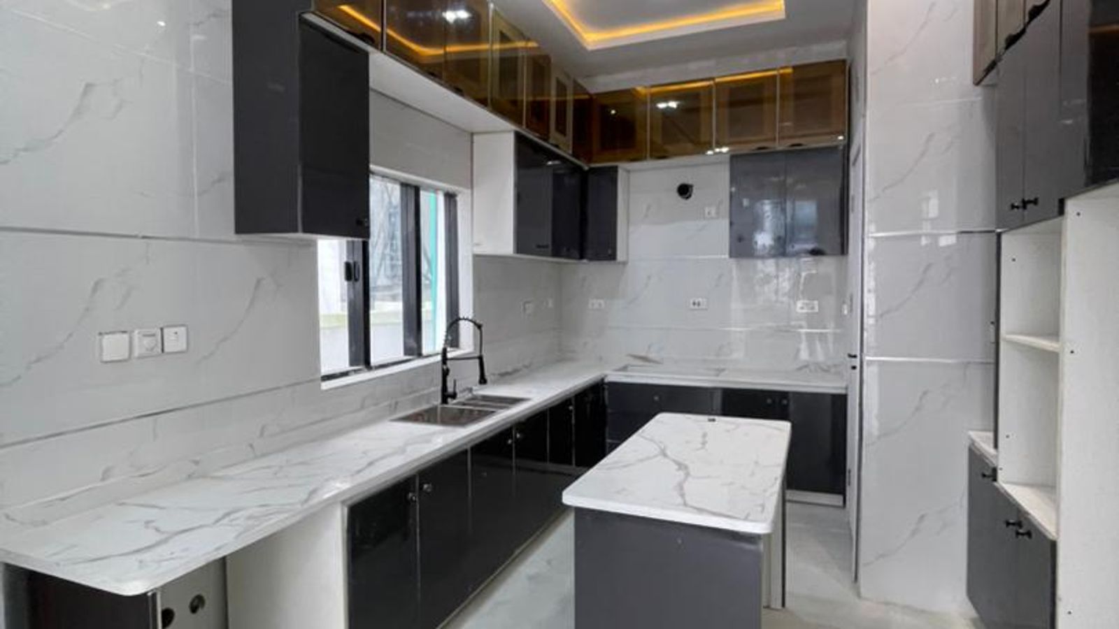 4 Bedroom Fully Detached Duplex