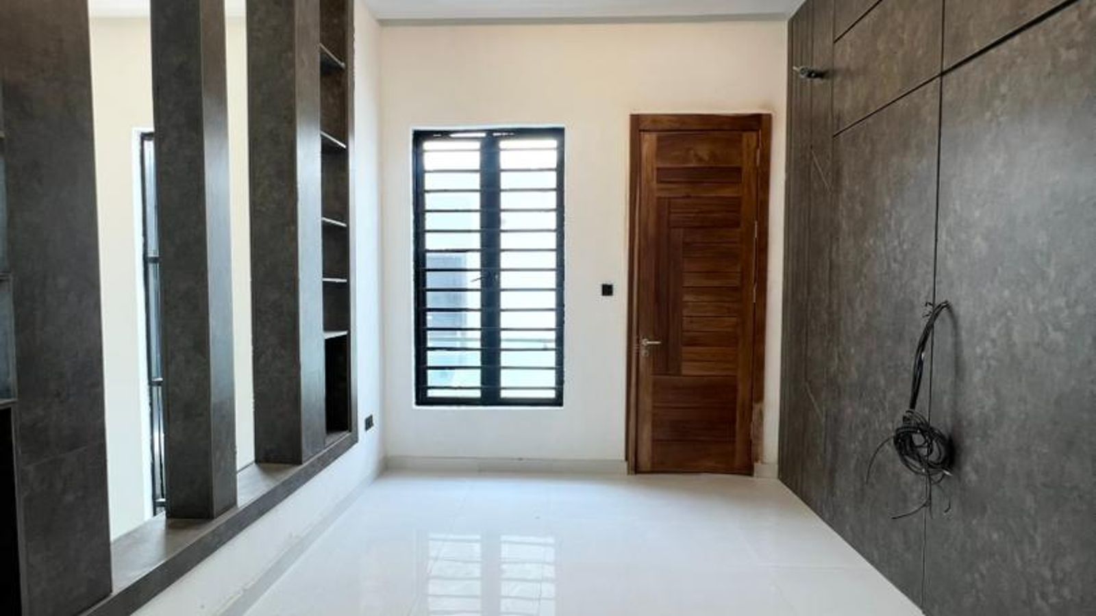 5 Bedroom Fully Detached Duplex