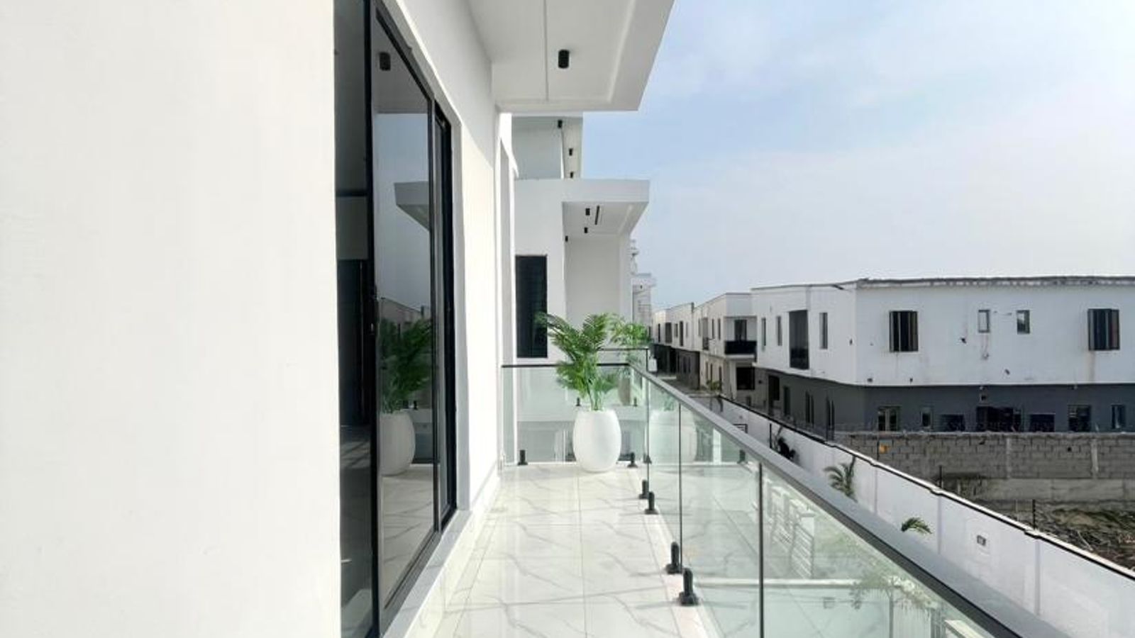 5 Bedroom Fully Detached Duplex