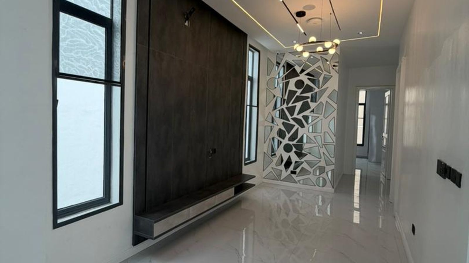 LUXURY 5BEDROOM FULLY DETACHED DUPLEX FOR SALE