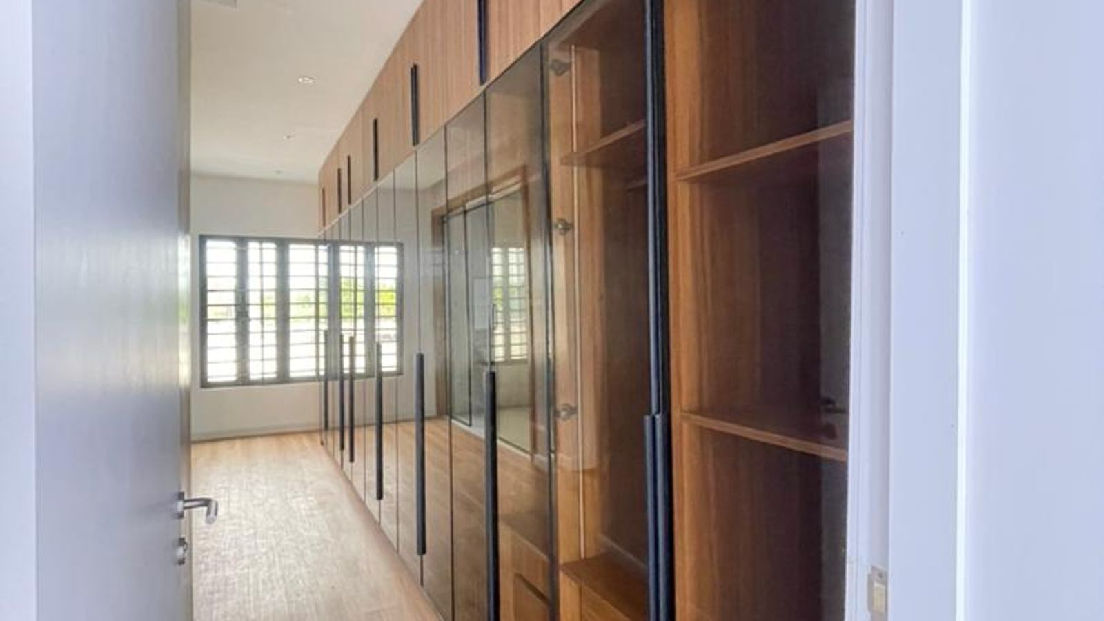 5 Bedroom Fully Detached Duplex